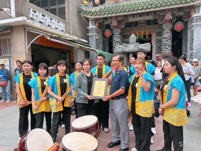 本校太鼓社在「鼓動台南 龍躍世界」活動中大放異彩圖片