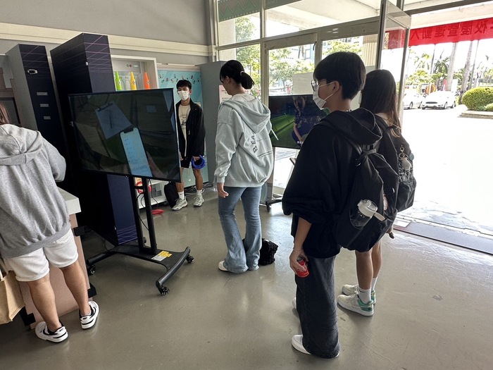 中華醫事科大與中國信託反毒教育基金會辦理「機智拒毒生活」校園巡迴特展圖片